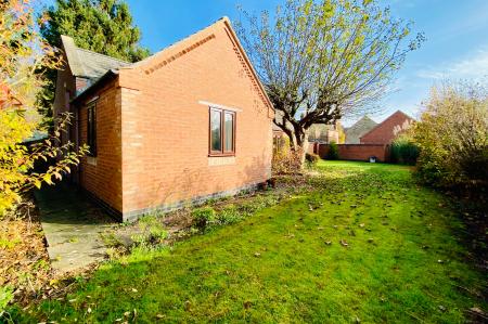 2 bedroom Detached bungalow for sale in Main Street, Kirby Muxloe, LE9