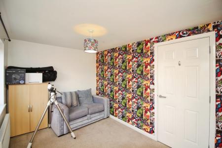 4 bedroom Semi-detached house for sale in Maris Lane, Leicester, LE2