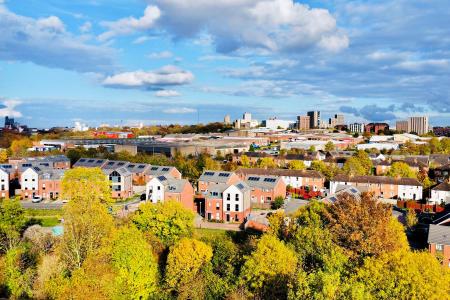 4 bedroom Semi-detached house for sale in Maris Lane, Leicester, LE2