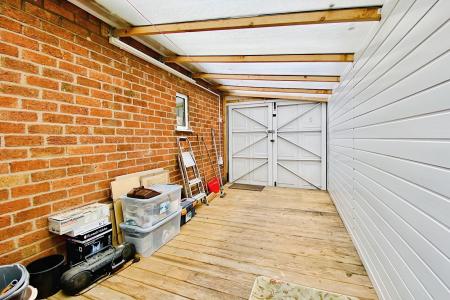 2 bedroom Semi-detached bungalow for sale in Oakcroft Avenue, Kirby Muxloe, LE9