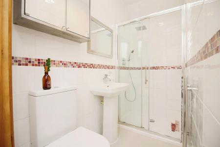 3 bedroom Semi-detached house for sale in Oakthorpe Avenue, Leicester, LE3