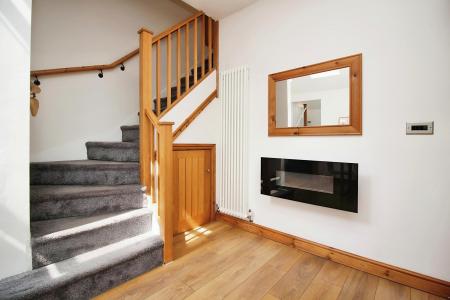 3 bedroom Semi-detached house for sale in Oakthorpe Avenue, Leicester, LE3