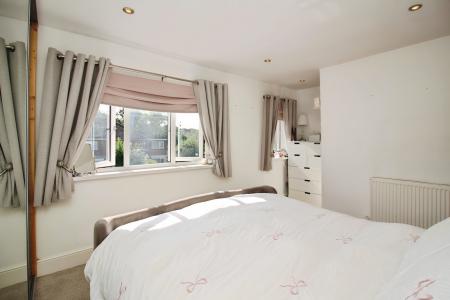 2 bedroom Semi-detached house for sale in Park Drive, Leicester Forest East, LE3