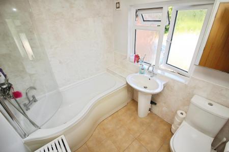 2 bedroom Semi-detached house for sale in Park Drive, Leicester Forest East, LE3