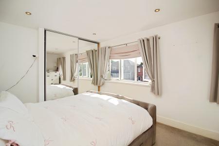 2 bedroom Semi-detached house for sale in Park Drive, Leicester Forest East, LE3