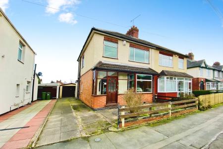 3 bedroom Semi-detached house for sale in Park Drive, Leicester Forest East, LE3