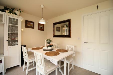 2 bedroom Semi-detached house for sale in Pickard Way, Leicester Forest East, LE3