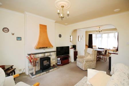 3 bedroom Semi-detached house for sale in Ravenhurst Road, Braunstone Town, LE3