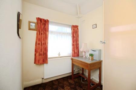3 bedroom Semi-detached house for sale in Ravenhurst Road, Braunstone Town, LE3