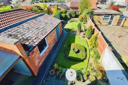 3 bedroom Semi-detached house for sale in Ravenhurst Road, Braunstone Town, LE3