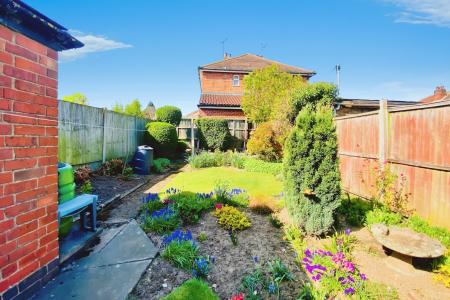 3 bedroom Semi-detached house for sale in Ravenhurst Road, Braunstone Town, LE3