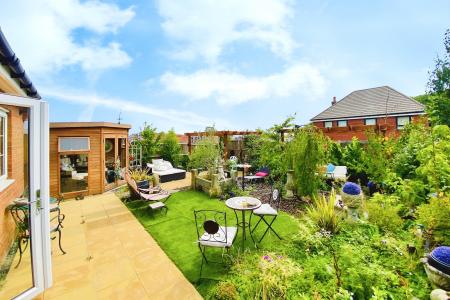 2 bedroom Detached bungalow for sale in Shiel Road, Lubbesthorpe, LE19