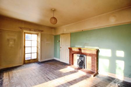 4 bedroom Detached house for sale in Shilton Road, Barwell, LE9