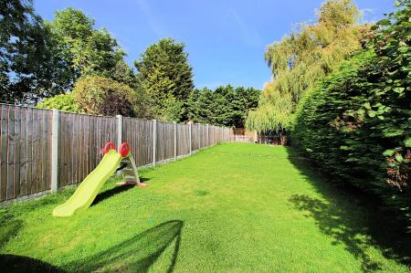 3 bedroom Semi-detached house for sale in Shottery Avenue, Braunstone Town, LE3