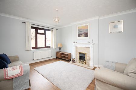 3 bedroom Detached house for sale in St. Georges Close, Newbold Verdon, LE9