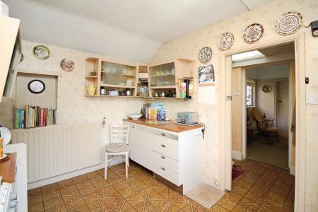 4 bedroom Detached bungalow for sale in Station Road, Kirby Muxloe, LE9