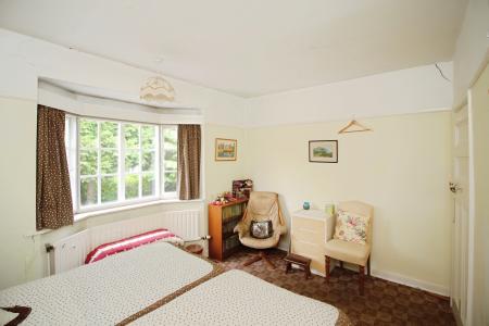 4 bedroom Detached bungalow for sale in Station Road, Kirby Muxloe, LE9