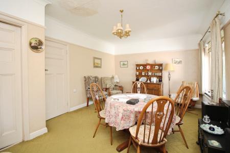 4 bedroom Detached bungalow for sale in Station Road, Kirby Muxloe, LE9