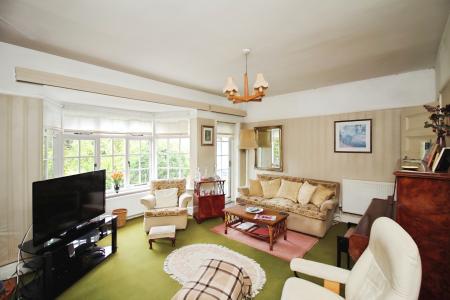 4 bedroom Detached bungalow for sale in Station Road, Kirby Muxloe, LE9