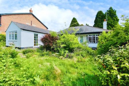 4 bedroom Detached bungalow for sale in Station Road, Kirby Muxloe, LE9