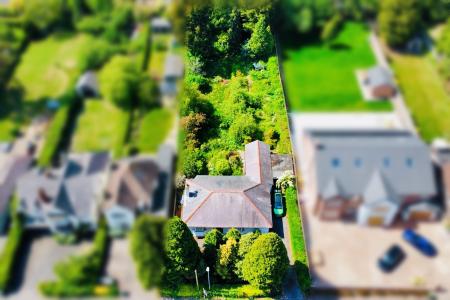 4 bedroom Detached bungalow for sale in Station Road, Kirby Muxloe, LE9