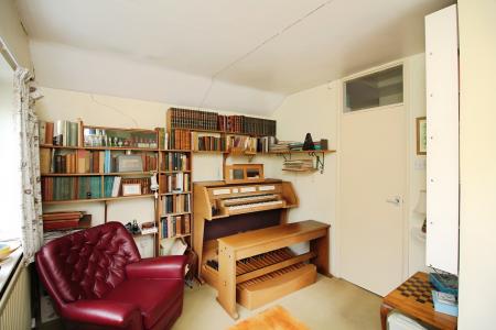 4 bedroom Detached bungalow for sale in Station Road, Kirby Muxloe, LE9