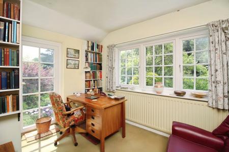 4 bedroom Detached bungalow for sale in Station Road, Kirby Muxloe, LE9