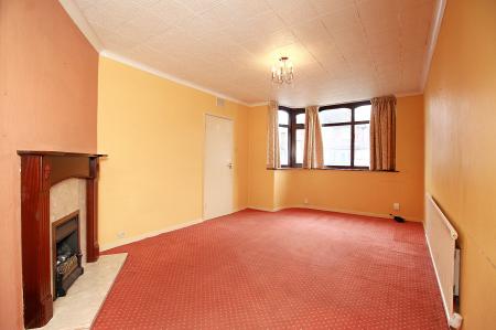 5 bedroom Semi-detached house for sale in Stonehurst Road, Braunstone Town