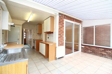 5 bedroom Semi-detached house for sale in Stonehurst Road, Braunstone Town