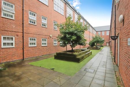 1 bedroom Flat for sale in Tudor Studios, Tudor Road, Leicester, Leicestershire, LE3