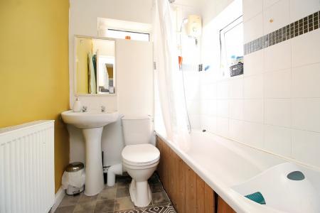 3 bedroom Terraced House for sale in Tudor Road, Leicester, LE3