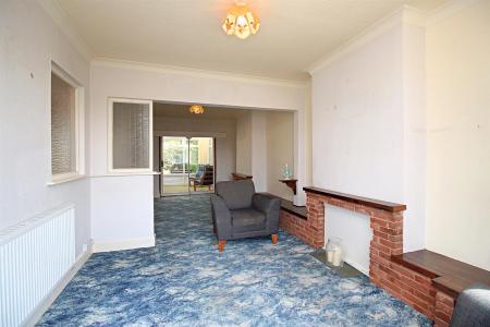 3 bedroom Semi-detached house for sale in Turnbull Drive, Braunstone Town, LE3