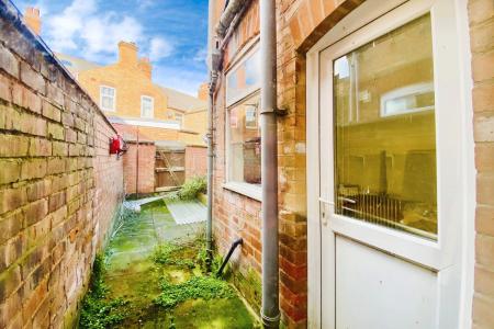 2 bedroom Terraced House for sale in Vaughan Street, Leicester, LE3
