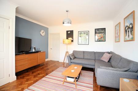 3 bedroom Semi-detached house for sale in Vicarage Close, Kirby Muxloe, LE9