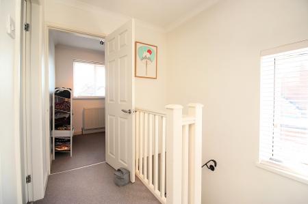 3 bedroom Semi-detached house for sale in Vicarage Close, Kirby Muxloe, LE9