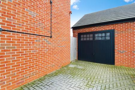 3 bedroom Detached house for sale in Welford Road, Wigston, Leicester, LE18