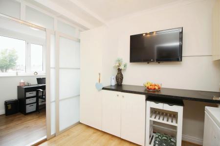 4 bedroom Detached house for sale in Wensleydale Close, Barwell, LE9