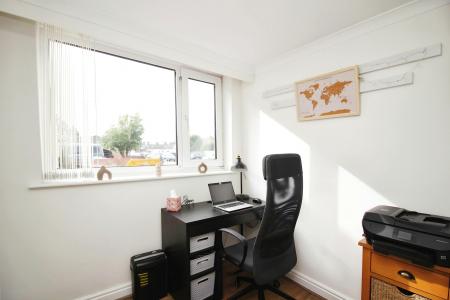 4 bedroom Detached house for sale in Wensleydale Close, Barwell, LE9