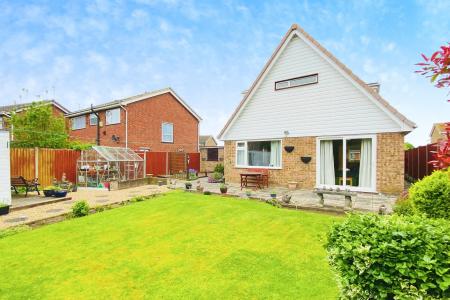 3 bedroom Detached house for sale in Wessex Drive, Leicester, LE3