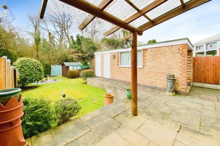 3 bedroom Semi-detached house for sale in Westover Road, Braunstone Town, LE3