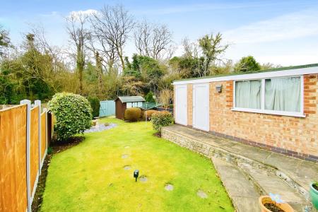 3 bedroom Semi-detached house for sale in Westover Road, Braunstone Town, LE3