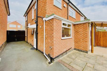 3 bedroom Semi-detached house for sale in Westover Road, Braunstone Town, LE3