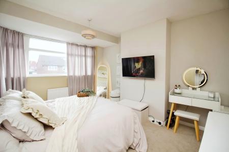 3 bedroom Semi-detached house for sale in Wilnicott Road, Braunstone Town, LE3