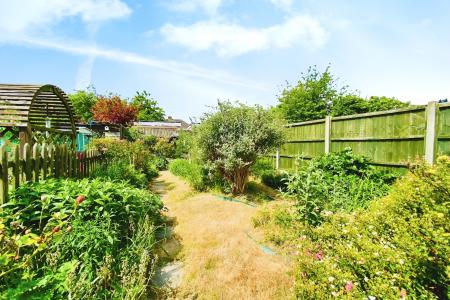 3 bedroom Semi-detached house for sale in Wilnicott Road, Braunstone Town, LE3