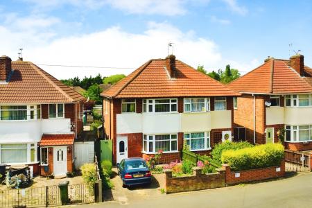 3 bedroom Semi-detached house for sale in Wilnicott Road, Braunstone Town, LE3