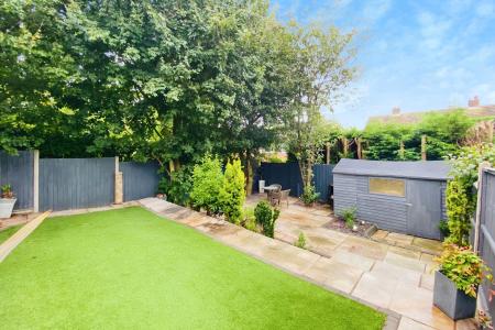 3 bedroom Semi-detached house for sale in Woodhouse Road, Narborough, LE19