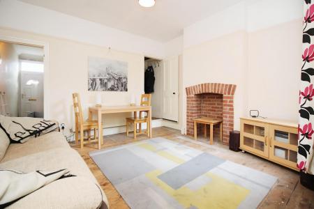 2 bedroom Terraced House for sale in Woodville Road, Leicester, LE3