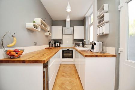 2 bedroom Terraced House for sale in Woodville Road, Leicester, LE3