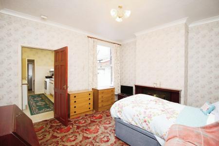 2 bedroom Terraced House for sale in Woodville Road, Leicester, LE3