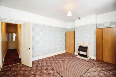 2 bedroom Terraced House for sale in Woodville Road, Leicester, LE3
